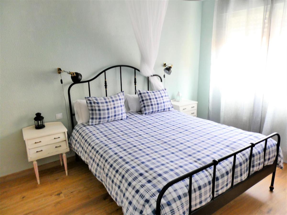 Logrocity Puerta Del Ebro Parking Privado Gratis Logrono Bagian luar foto